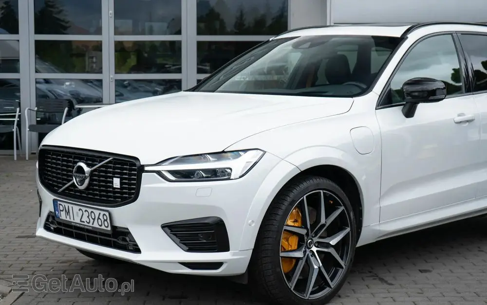 VOLVO XC 60 T8 AWD Plug-In Hybrid Polestar Engineered