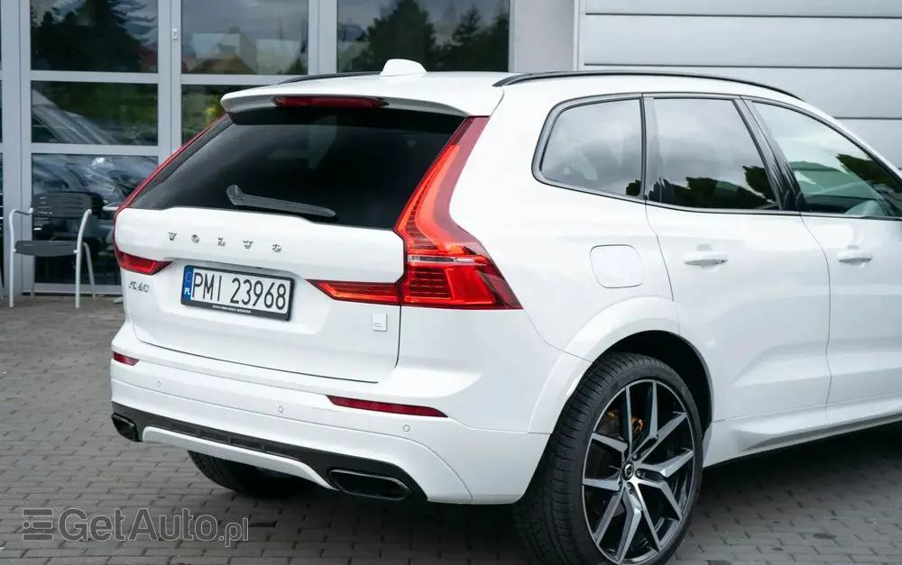 VOLVO XC 60 T8 AWD Plug-In Hybrid Polestar Engineered