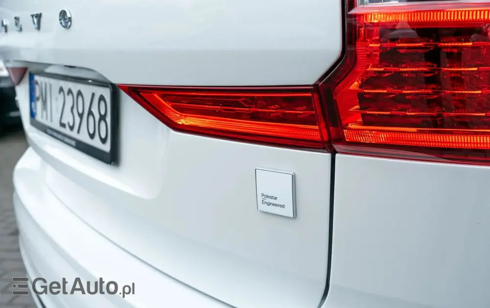 VOLVO XC 60 T8 AWD Plug-In Hybrid Polestar Engineered