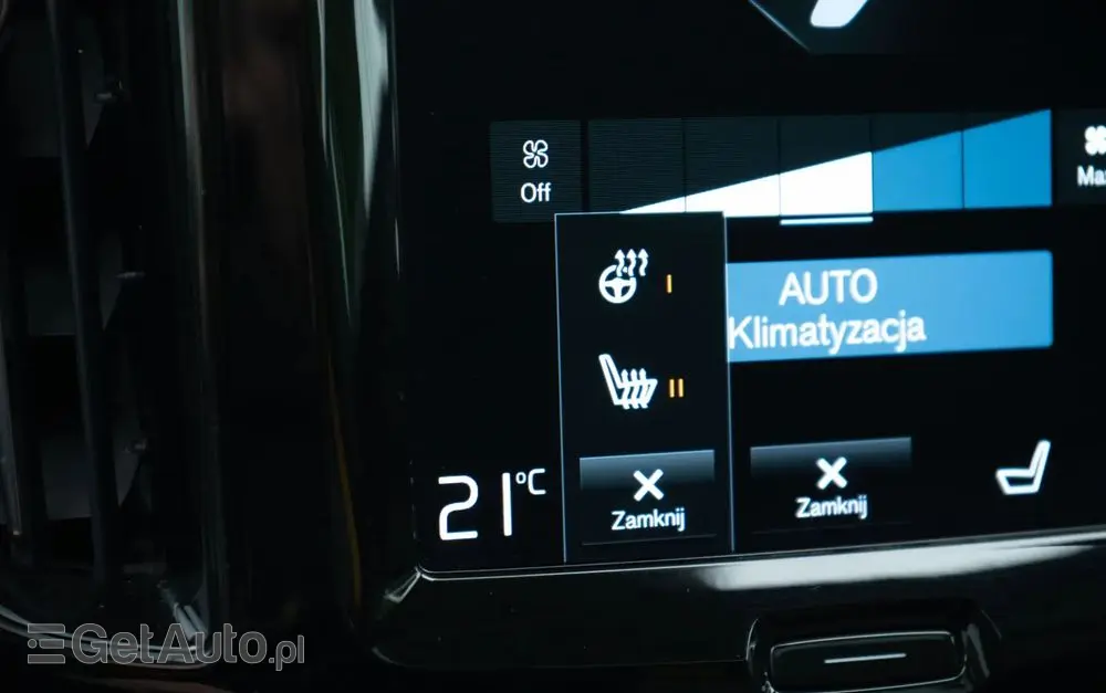 VOLVO XC 60 T8 AWD Plug-In Hybrid Polestar Engineered