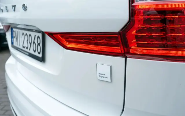 VOLVO XC 60 T8 AWD Plug-In Hybrid Polestar Engineered