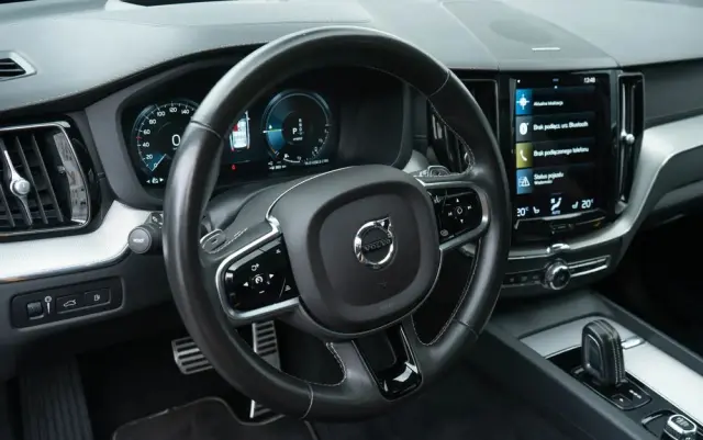 VOLVO XC 60 T8 AWD Plug-In Hybrid Polestar Engineered