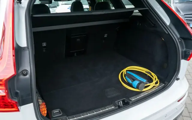 VOLVO XC 60 T8 AWD Plug-In Hybrid Polestar Engineered