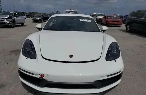 PORSCHE 718 Cayman 