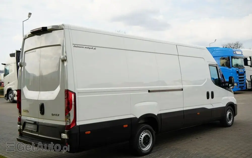 IVECO DAILY 35-180 / BLASZAK  4,7 m / FURGON / HI-MATIC / SPROWADZONY 