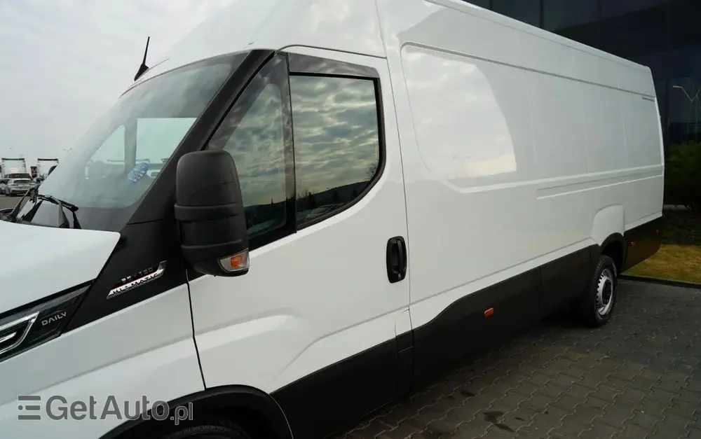 IVECO DAILY 35-180 / BLASZAK  4,7 m / FURGON / HI-MATIC / SPROWADZONY 