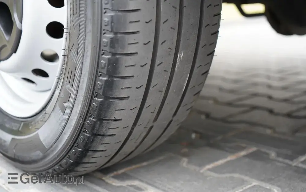 IVECO DAILY 35-180 / BLASZAK  4,7 m / FURGON / HI-MATIC / SPROWADZONY 