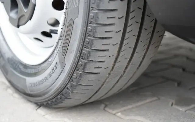 IVECO DAILY 35-180 / BLASZAK  4,7 m / FURGON / HI-MATIC / SPROWADZONY 