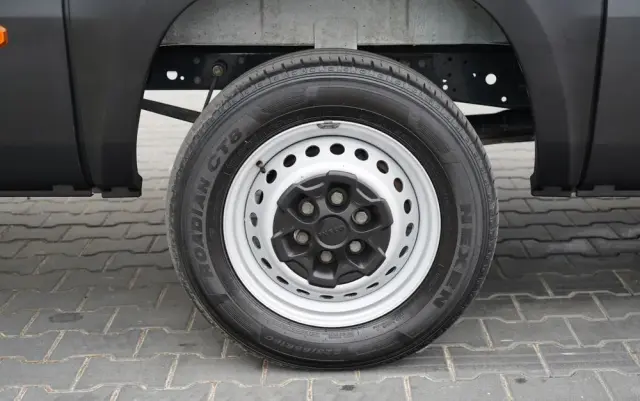 IVECO DAILY 35-180 / BLASZAK  4,7 m / FURGON / HI-MATIC / SPROWADZONY 