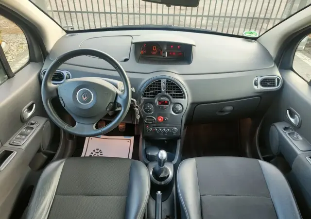 RENAULT Modus Grand 1.2 16V TCE Dynamique