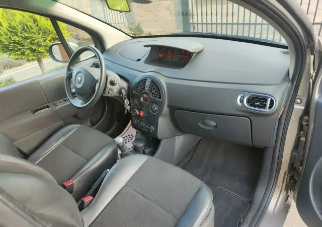 RENAULT Modus Grand 1.2 16V TCE Dynamique