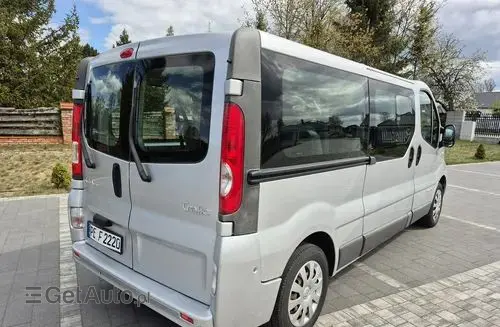 RENAULT Trafic 