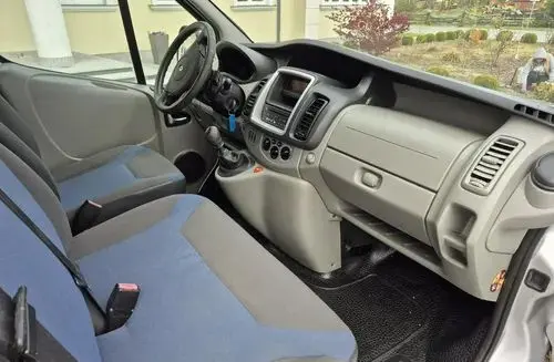 RENAULT Trafic 