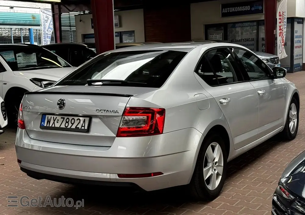 SKODA Octavia 