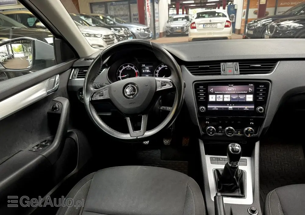 SKODA Octavia 