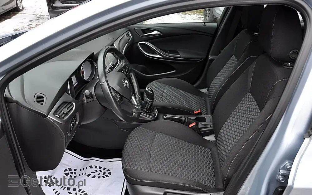 OPEL Astra 1.4 Turbo Innovation