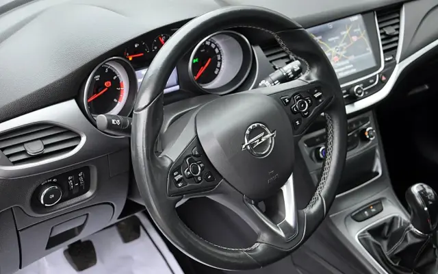 OPEL Astra 1.4 Turbo Innovation