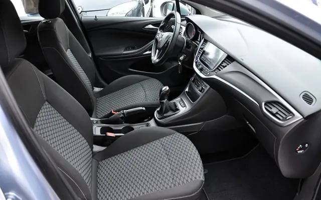 OPEL Astra 1.4 Turbo Innovation