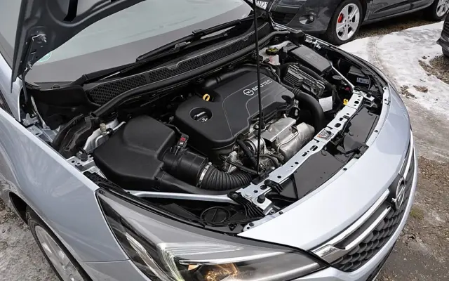 OPEL Astra 1.4 Turbo Innovation