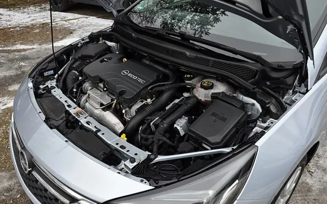 OPEL Astra 1.4 Turbo Innovation