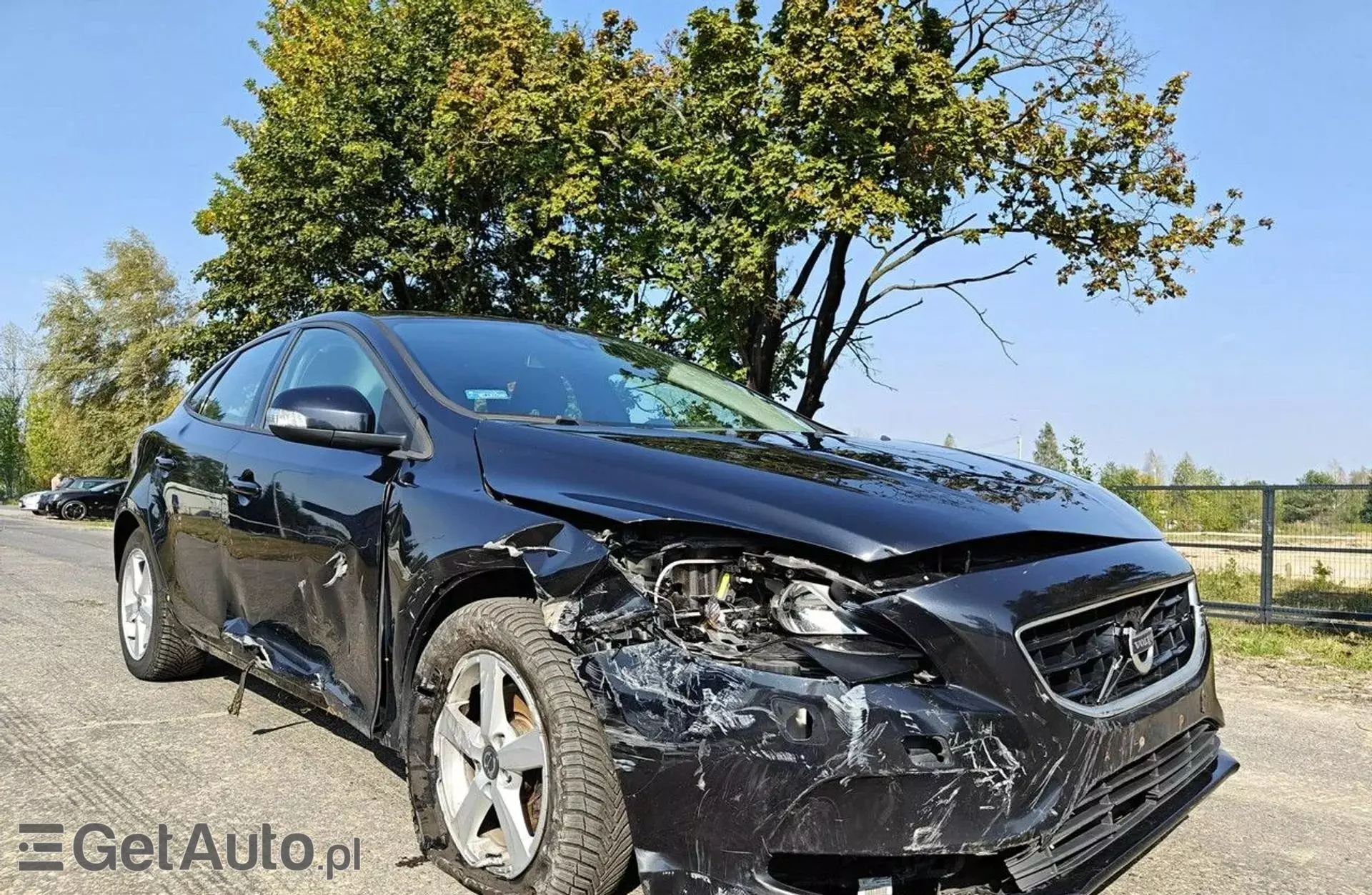 VOLVO V40 