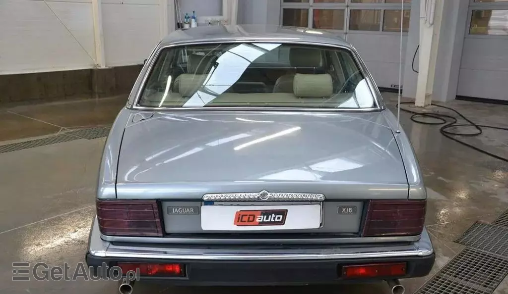 JAGUAR Xj 