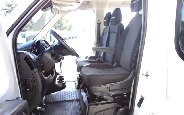 FIAT Ducato Doka Maxi 2.3 Multi -Jet 160 KM 7 Osobowy Klima Webasto 