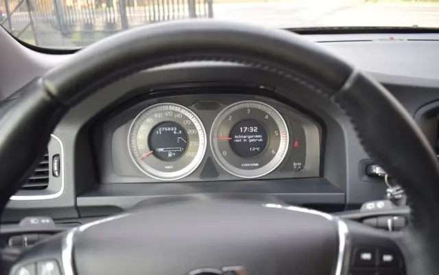 VOLVO V60 Ver-drive-momentum