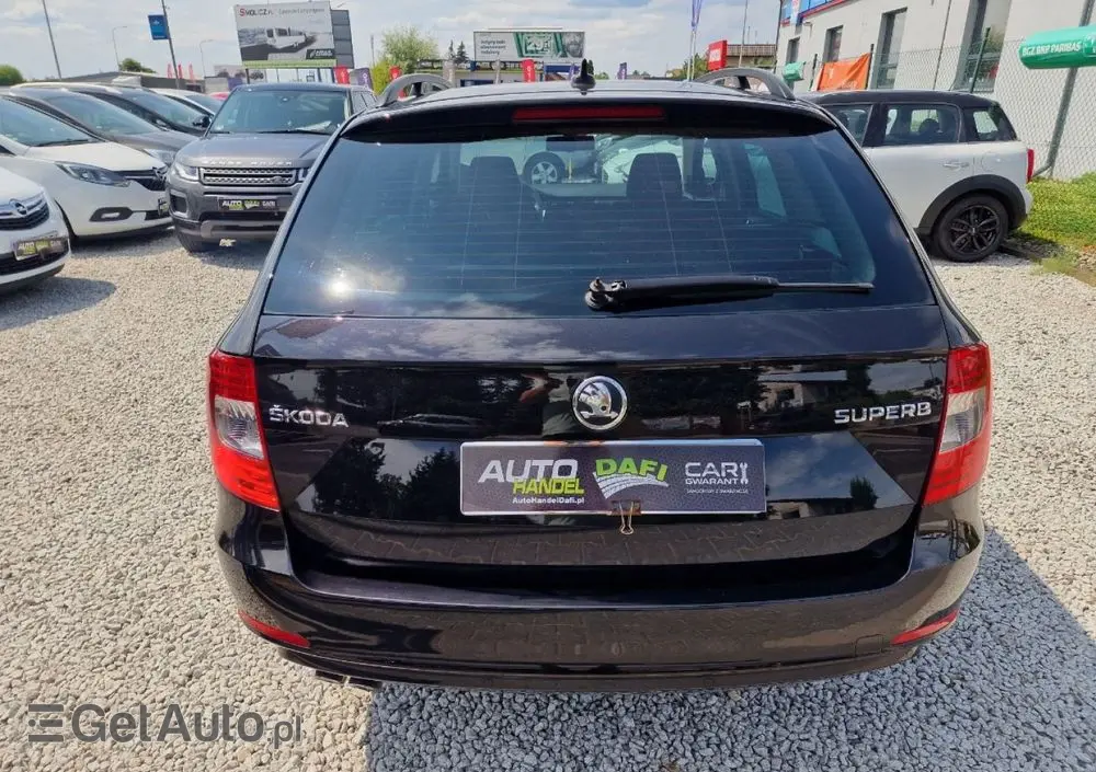 SKODA Superb 