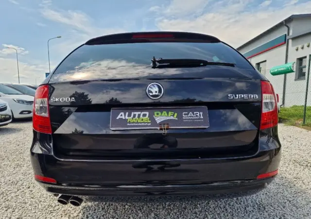 SKODA Superb 