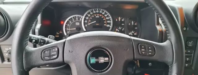 HUMMER H2 