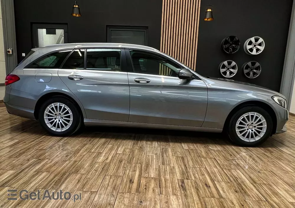 MERCEDES-BENZ Klasa C 200 7G-TRONIC