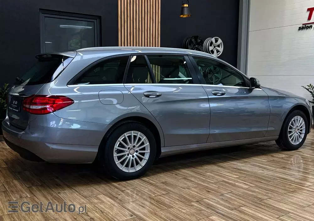 MERCEDES-BENZ Klasa C 200 7G-TRONIC