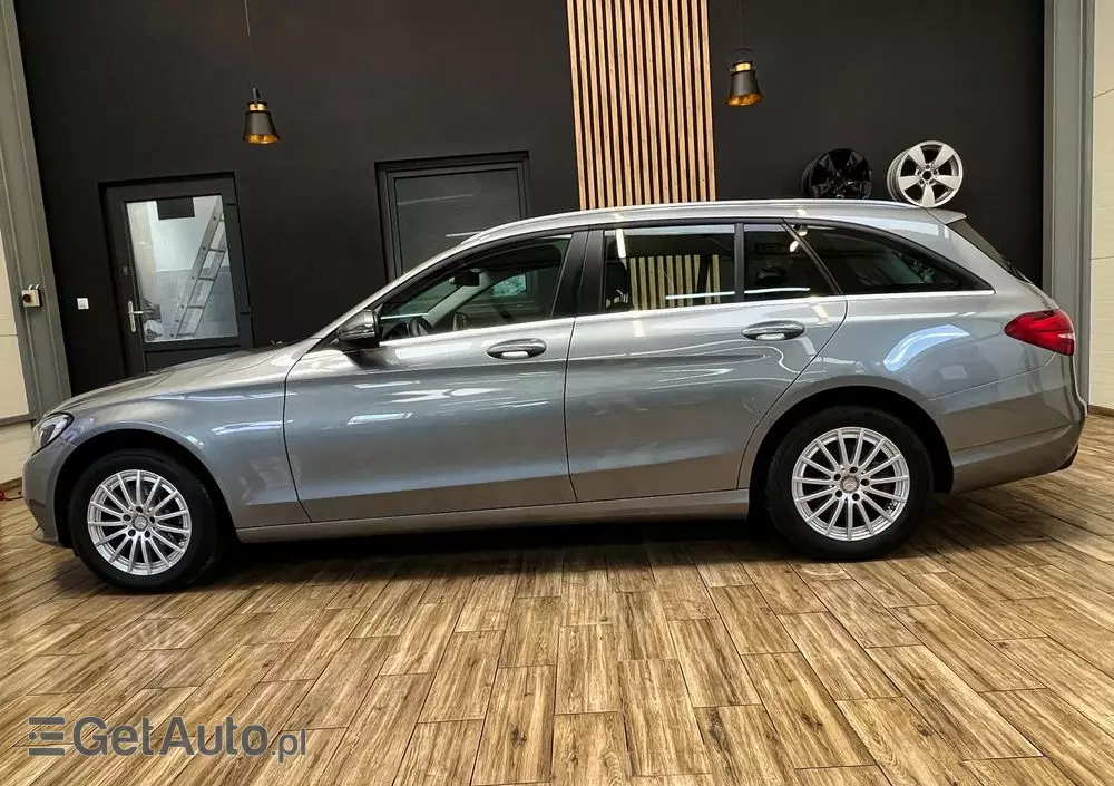 MERCEDES-BENZ Klasa C 200 7G-TRONIC