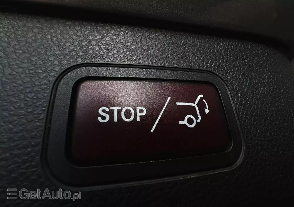 MERCEDES-BENZ Klasa C 200 7G-TRONIC