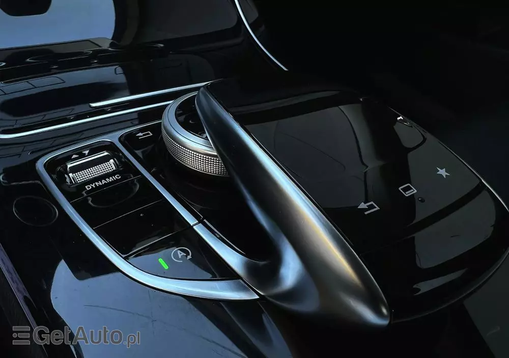 MERCEDES-BENZ Klasa C 200 7G-TRONIC