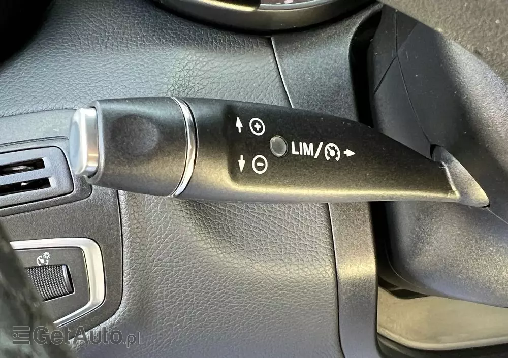 MERCEDES-BENZ Klasa C 200 7G-TRONIC