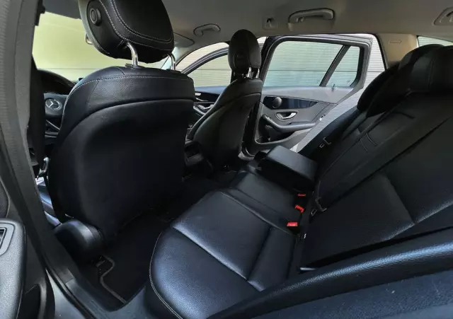 MERCEDES-BENZ Klasa C 200 7G-TRONIC