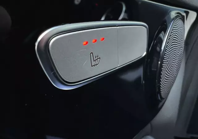 MERCEDES-BENZ Klasa C 200 7G-TRONIC