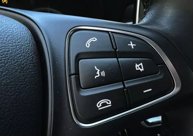 MERCEDES-BENZ Klasa C 200 7G-TRONIC