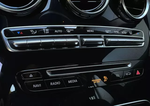 MERCEDES-BENZ Klasa C 200 7G-TRONIC