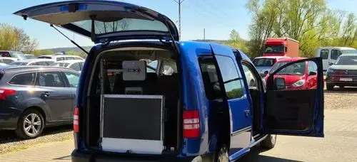 VOLKSWAGEN Caddy 