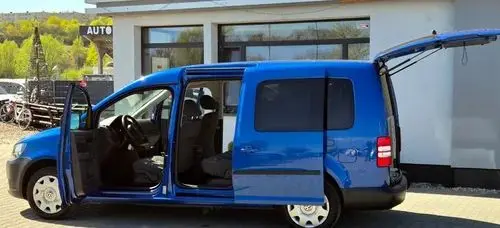 VOLKSWAGEN Caddy 