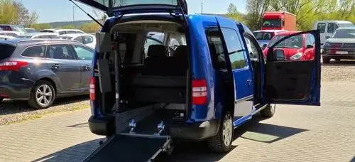 VOLKSWAGEN Caddy 