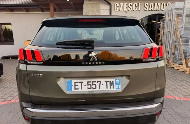PEUGEOT 3008 