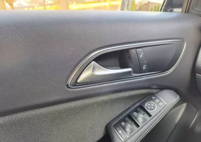 MERCEDES-BENZ Klasa A 160 Urban