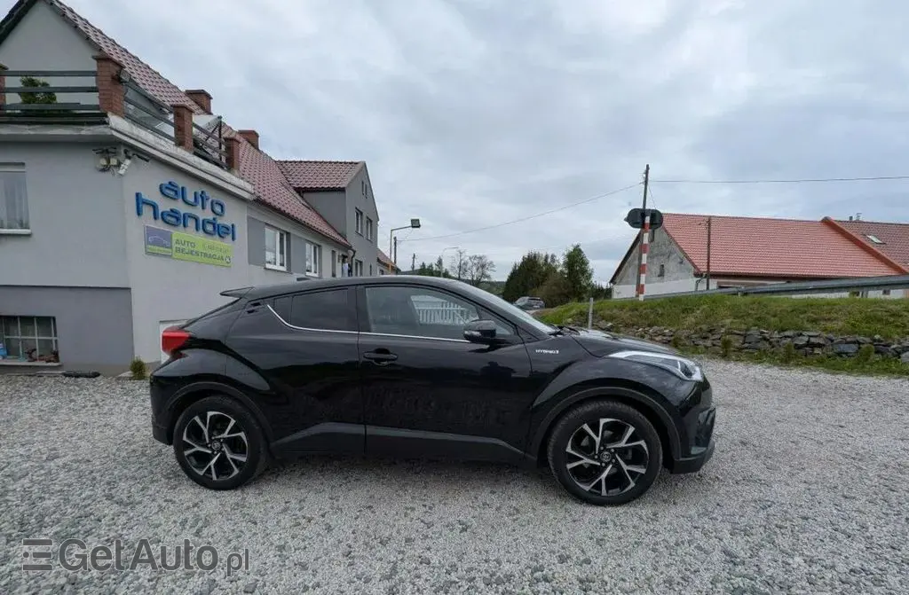 TOYOTA C-HR 