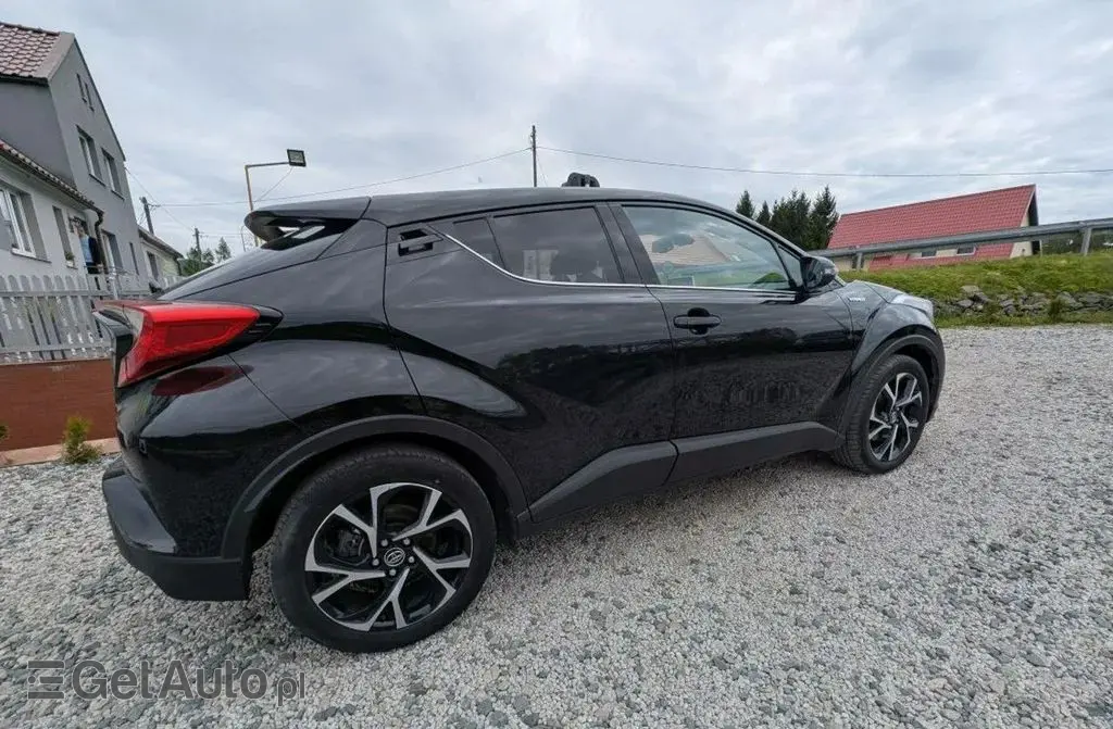 TOYOTA C-HR 