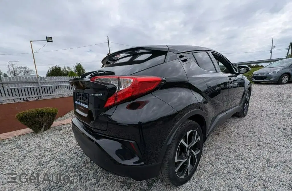 TOYOTA C-HR 