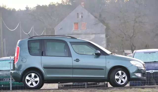 SKODA Roomster 
